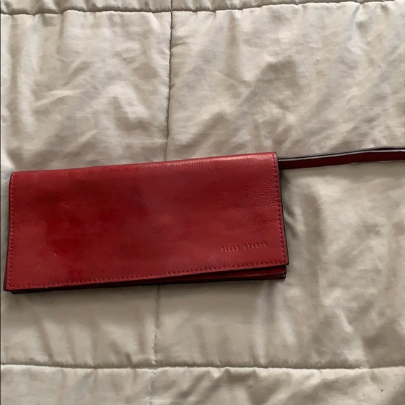 Red leather clutch - Picture 2 of 4